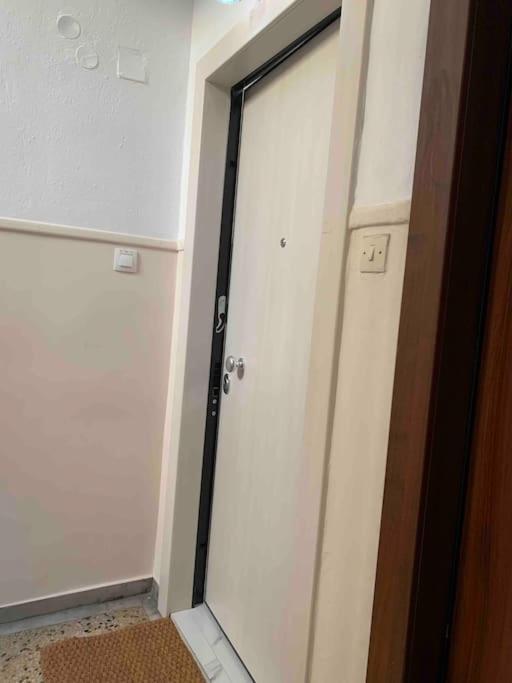 Lux Appartment , 3 Rooms Full Extra , City Center Tesalonika Bagian luar foto