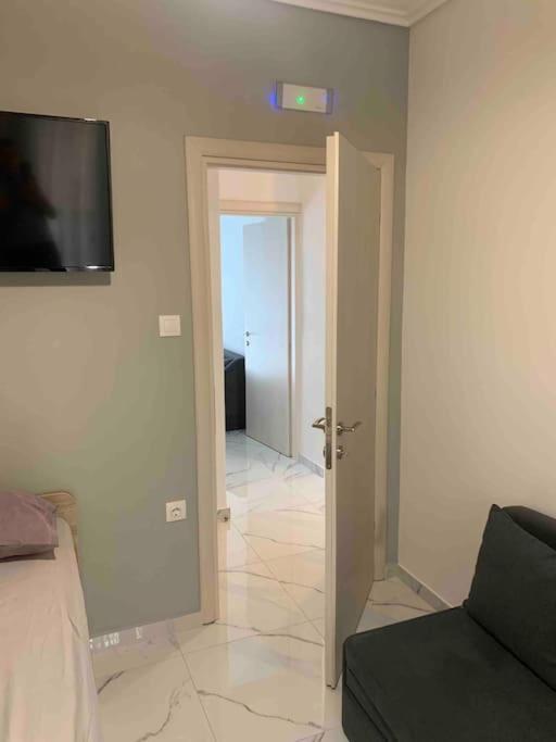 Lux Appartment , 3 Rooms Full Extra , City Center Tesalonika Bagian luar foto