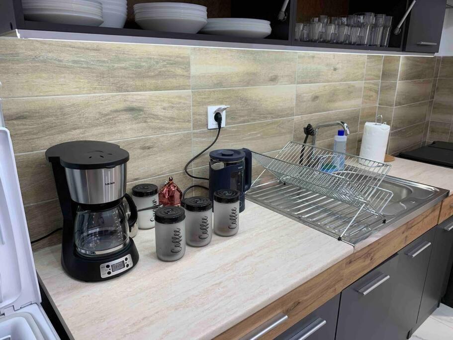 Lux Appartment , 3 Rooms Full Extra , City Center Tesalonika Bagian luar foto